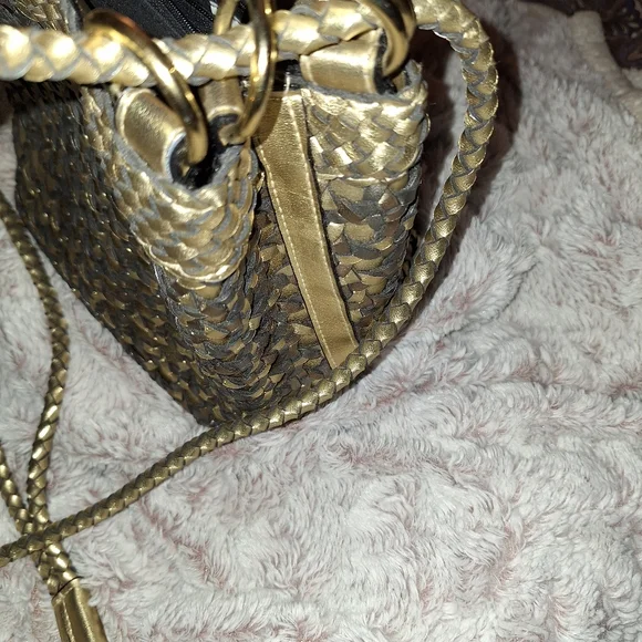 She's gorgeous NWOT Crossbody - Picture 4 of 9